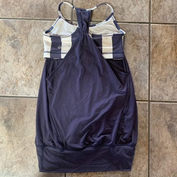 Navy blue size 4 Lulu tank - Picture 2 of 3